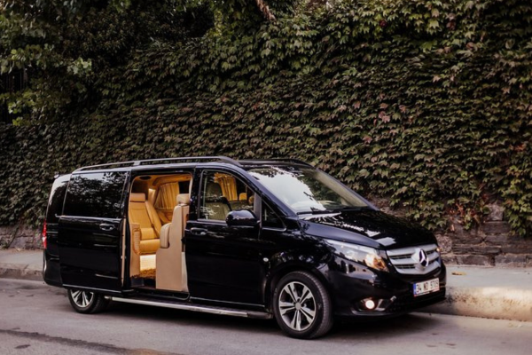 Van Taxi Toronto