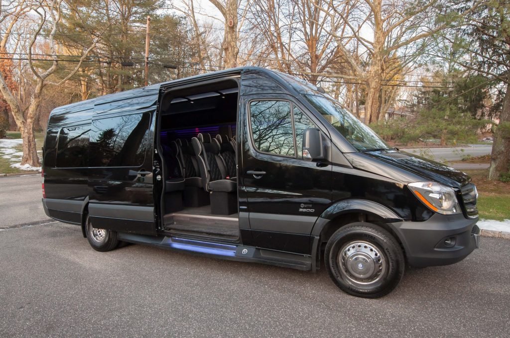 Luxury YYZ Airport Taxi Services